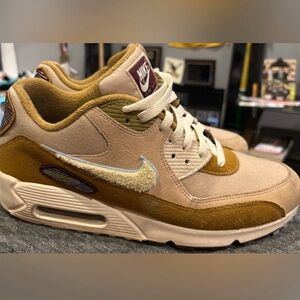Nike Air Max 90 Sneakers in Muted Bronze